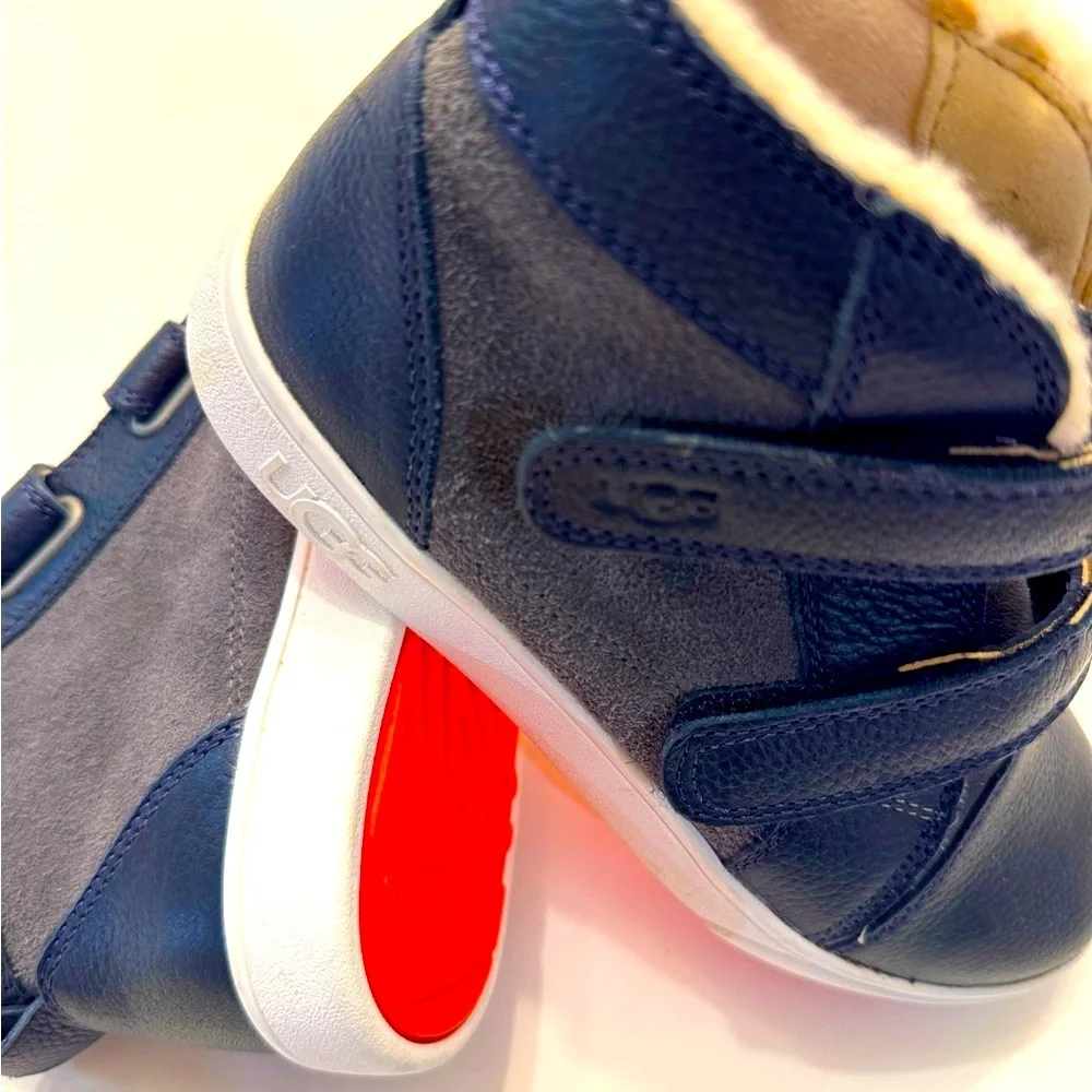 UGG Kids' Rennon II Sneaker - Picture 12 of 12